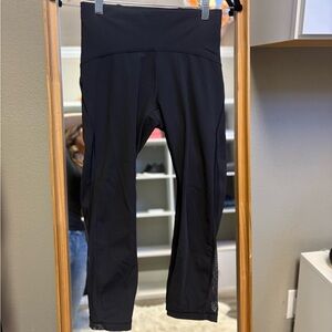 Lululemon Black High-Waisted Leggings-Size 6-Cropped